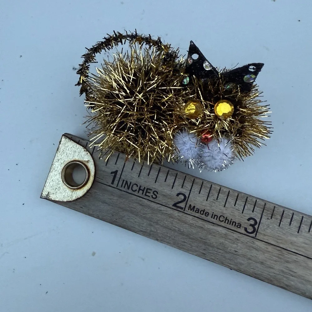 VTG Cat Brooch Made‎ From Garland Unique eccentric